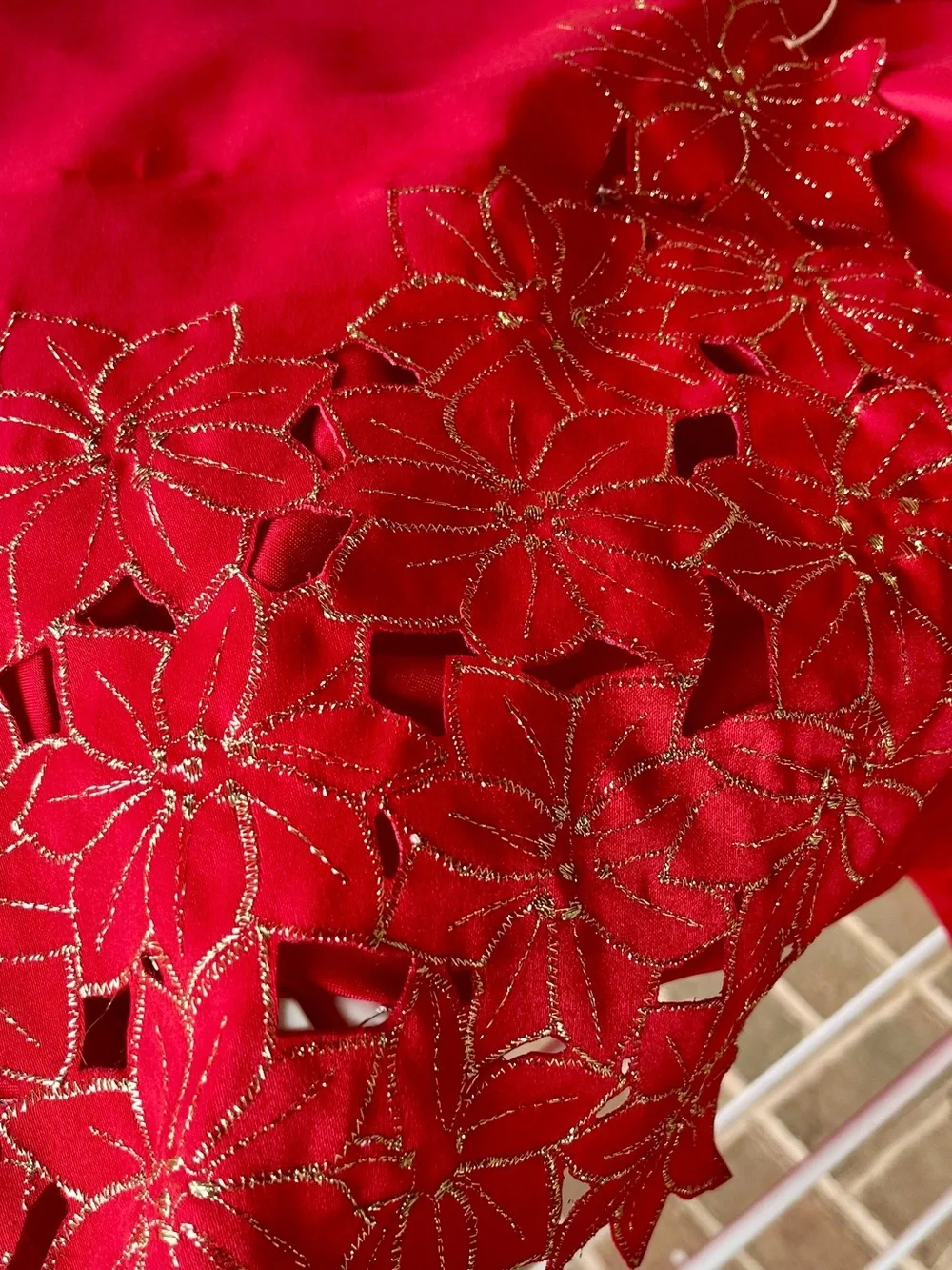 Sam Hedaya Christmas Tablecloth Red Poinsettia Cutwork Gold Embroidered Dining